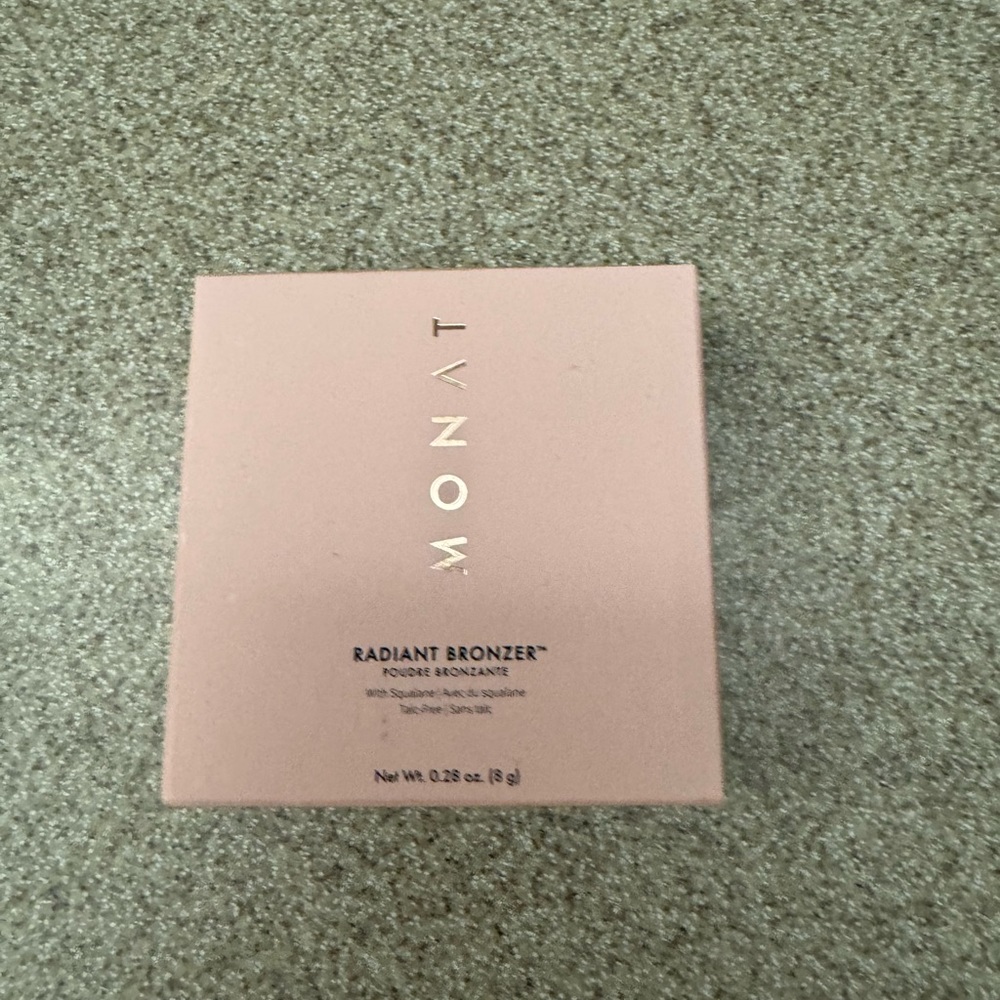 Monat Radiant Bronzer